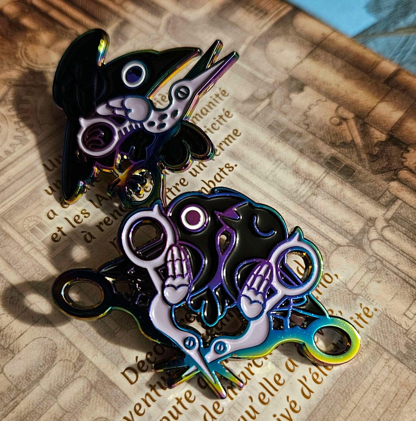 Smooching With Scissors pin
